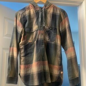 Women’s Carhartt button up flannel